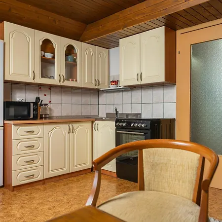 Darinka Mencinger Apartment